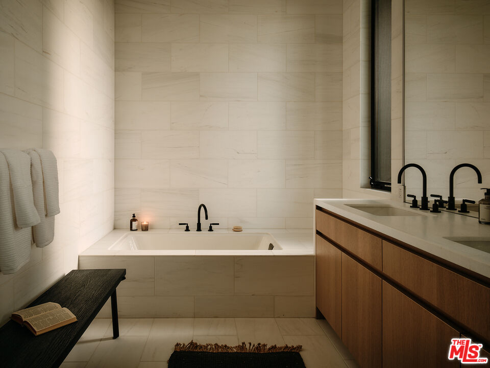 MLS #25513793 image #18