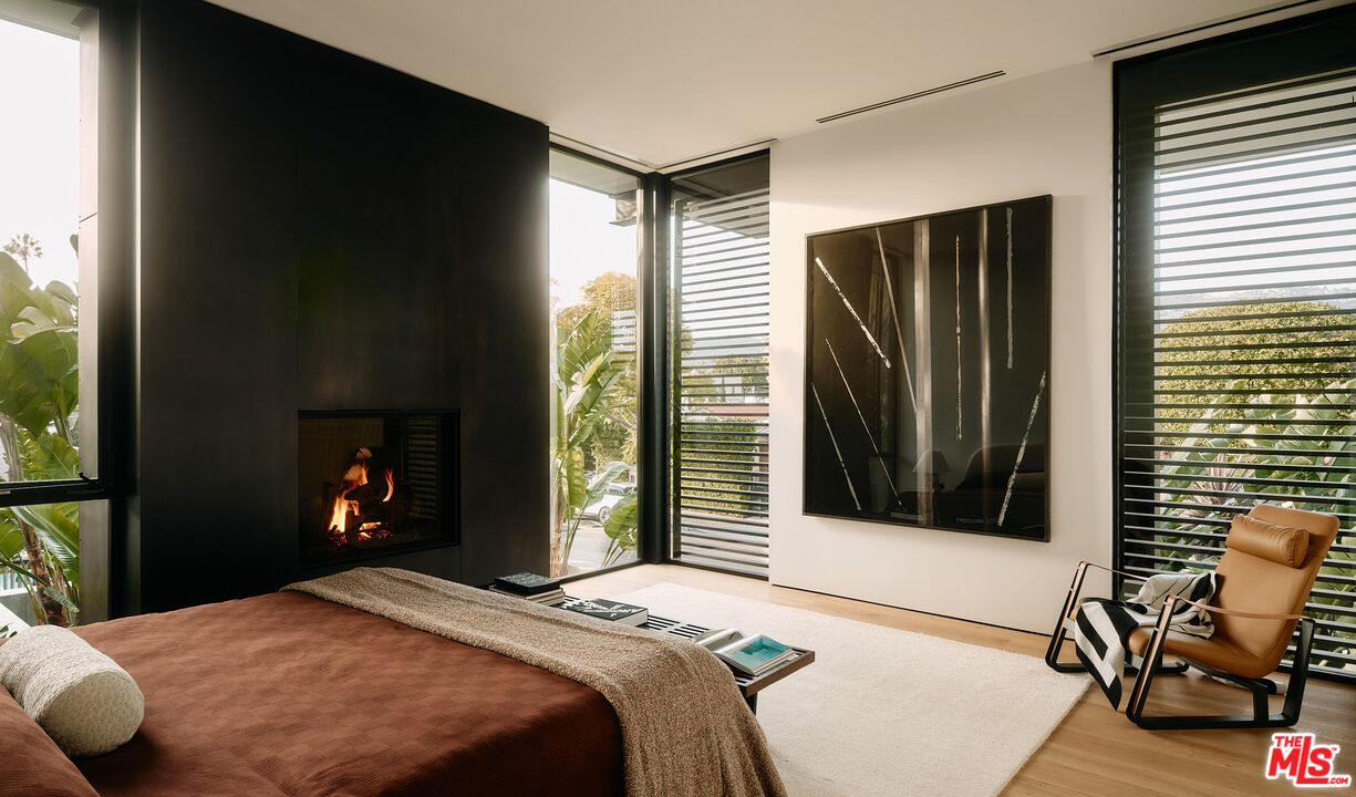 MLS #25513793 image #22