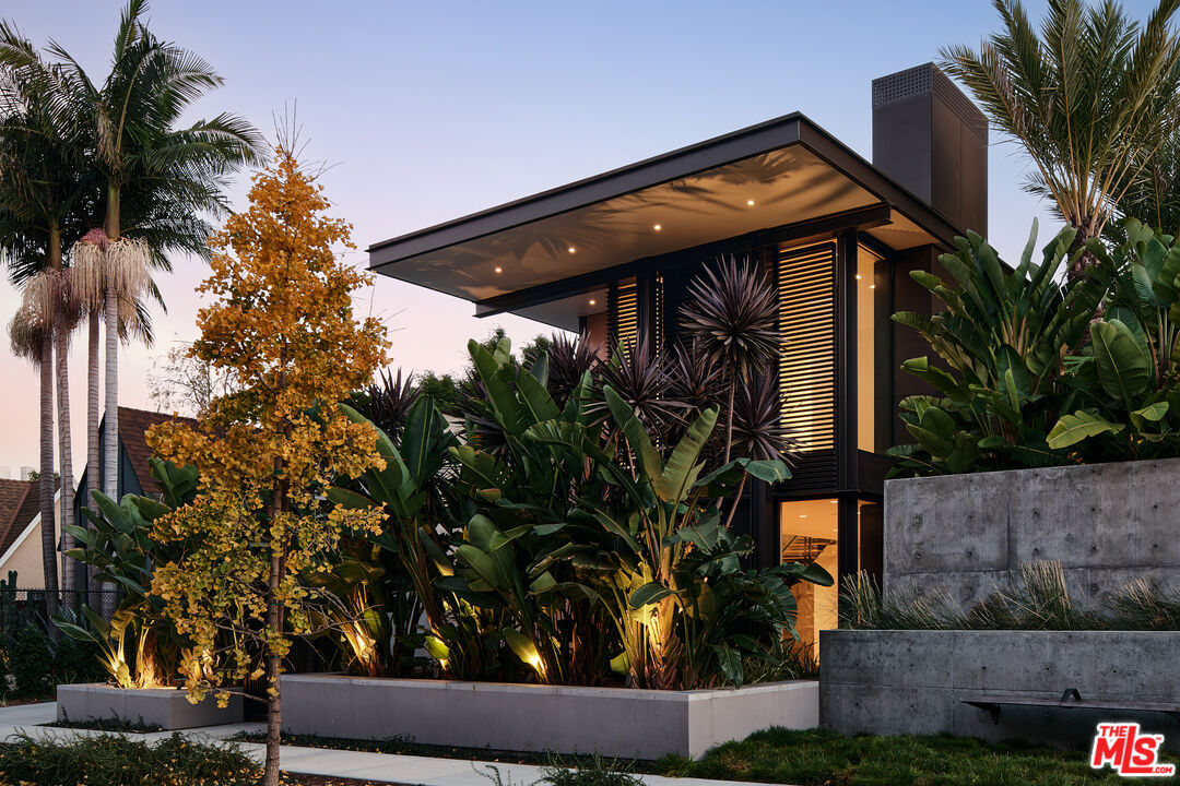 MLS #25513793 image #26