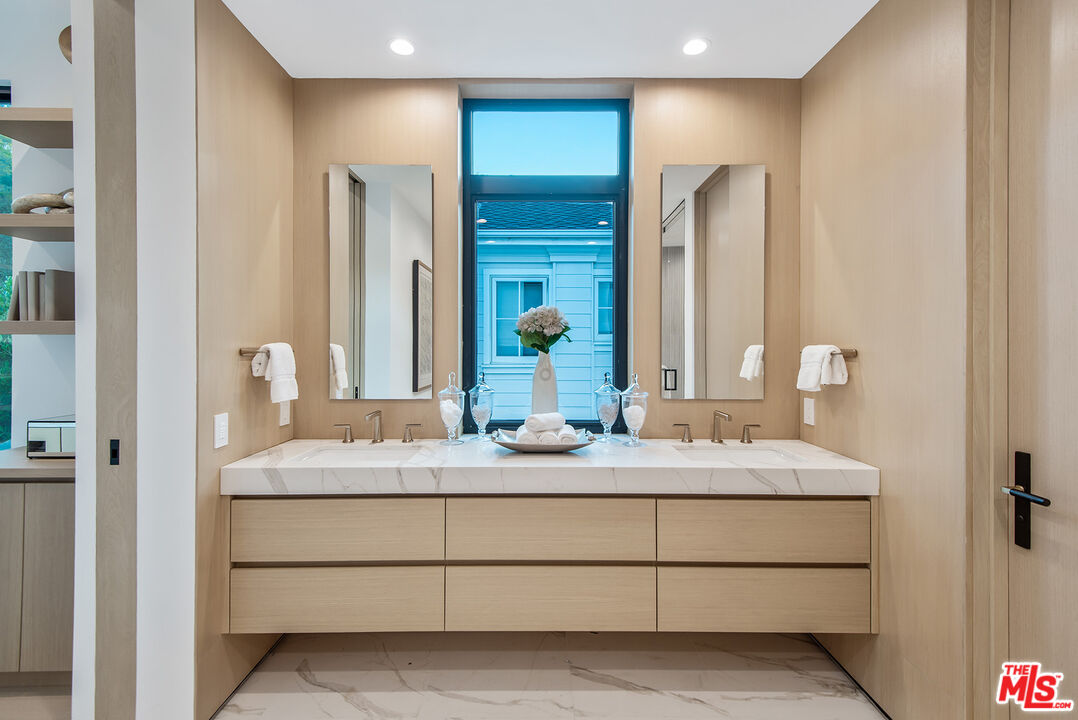 MLS #25515563 image #17