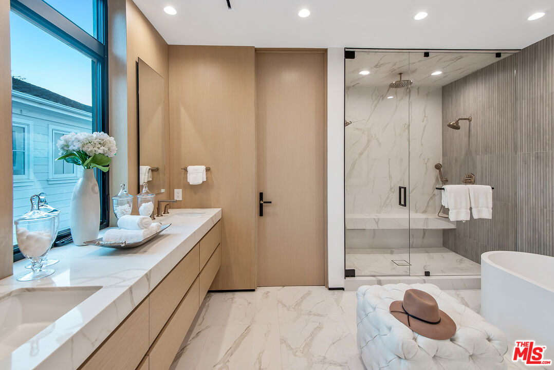 MLS #25515563 image #18