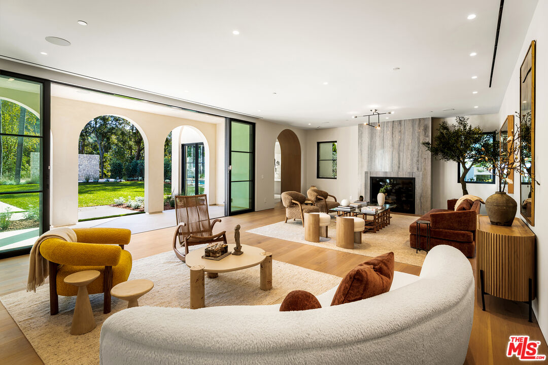 MLS #25515623 image #13