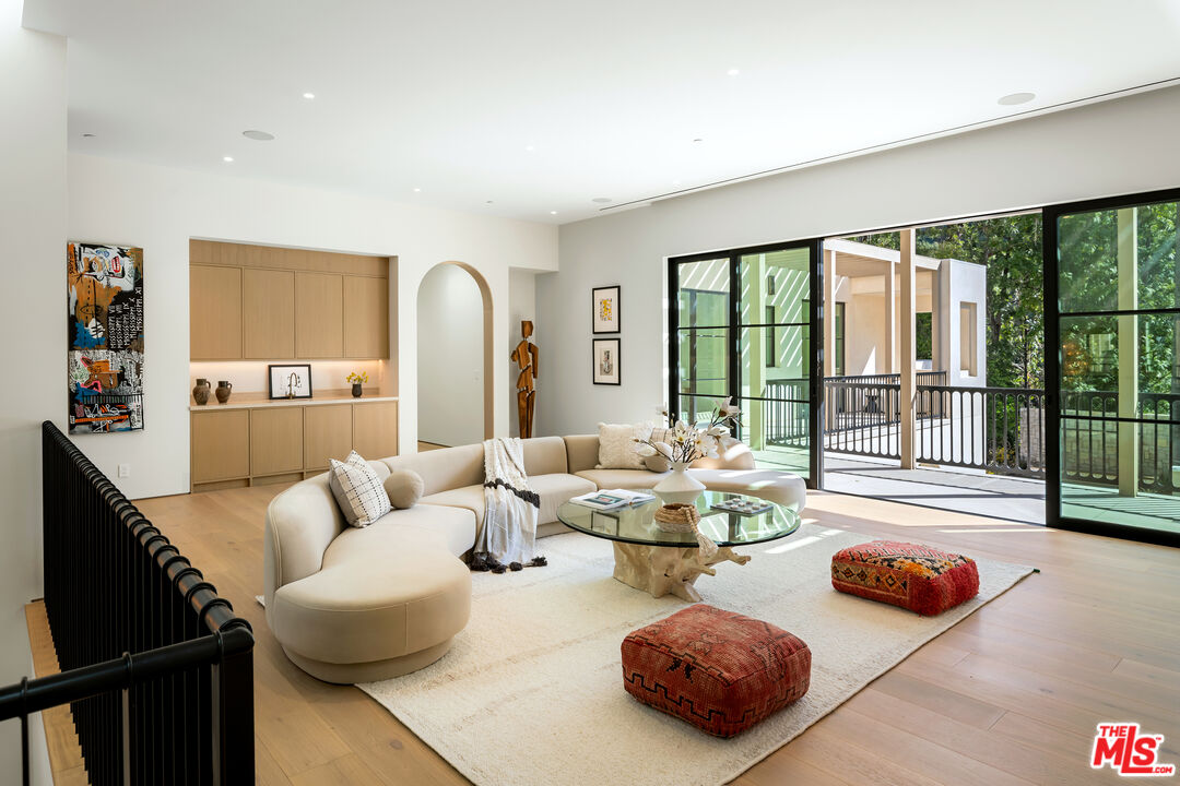 MLS #25515623 image #22