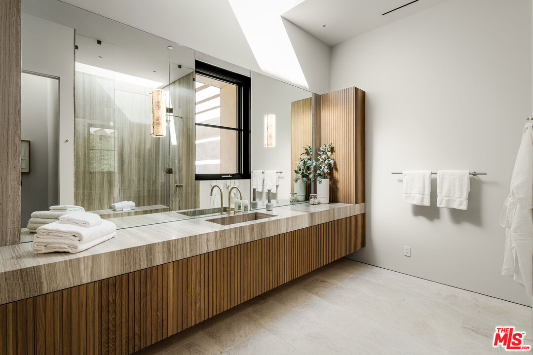 MLS #25515623 image #28