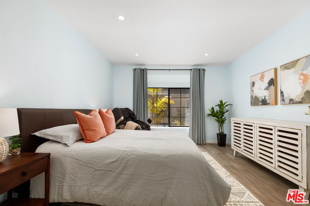 MLS #25515691 image #14