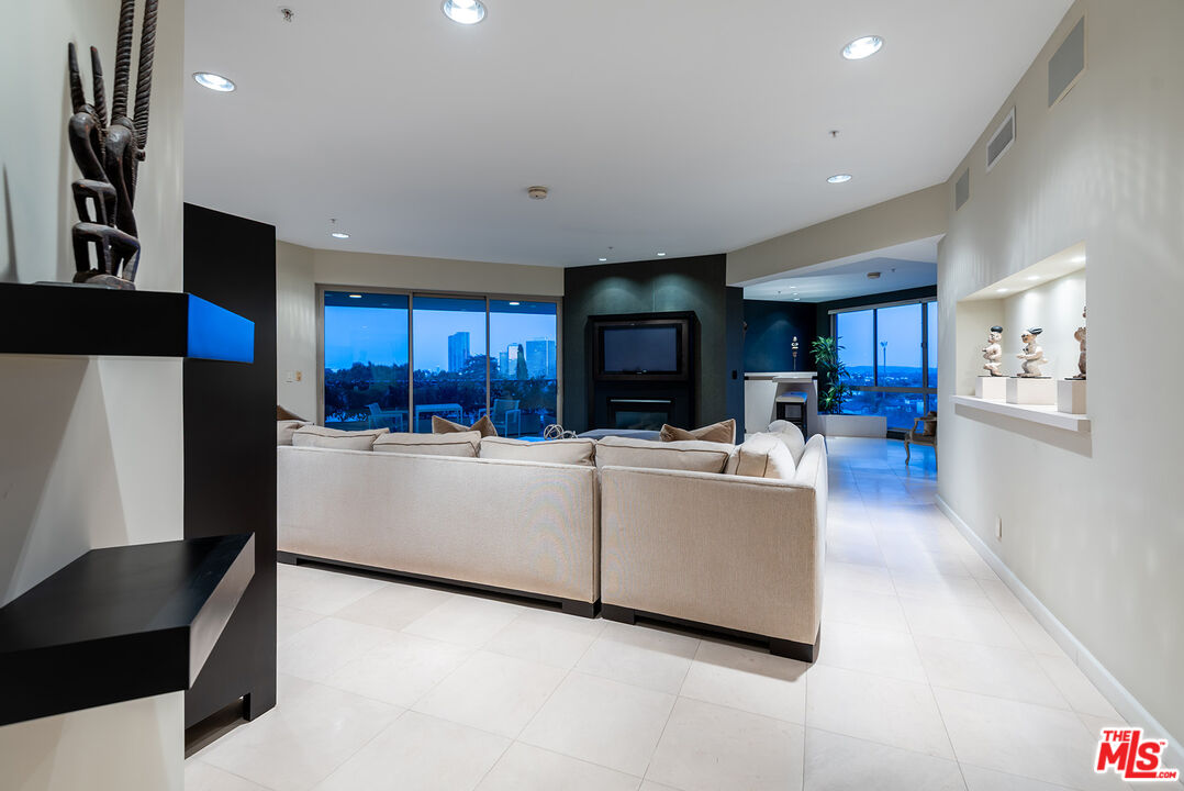 MLS #25515693 image #3