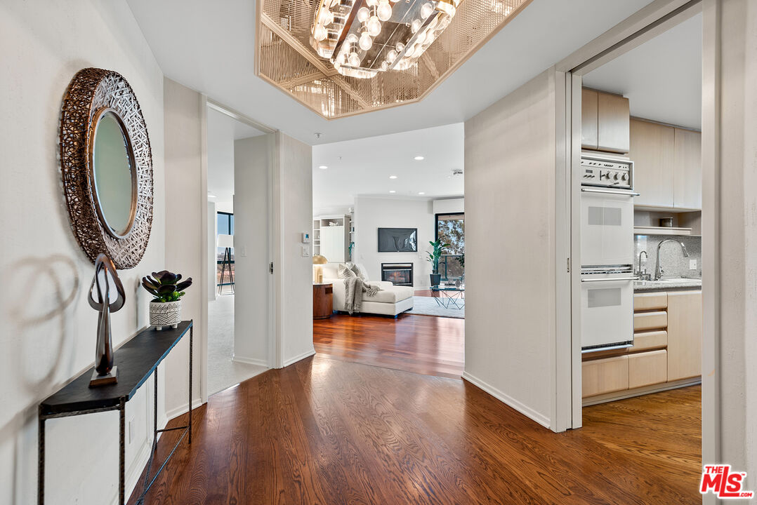 MLS #25516013 image #2