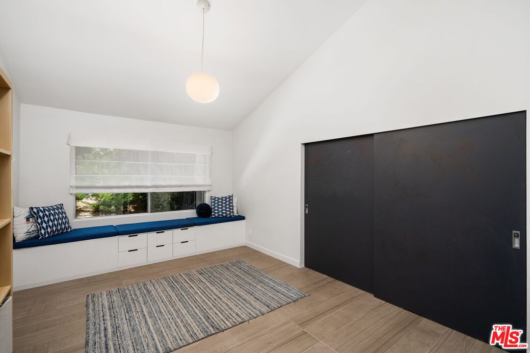 MLS #25516157 image #18