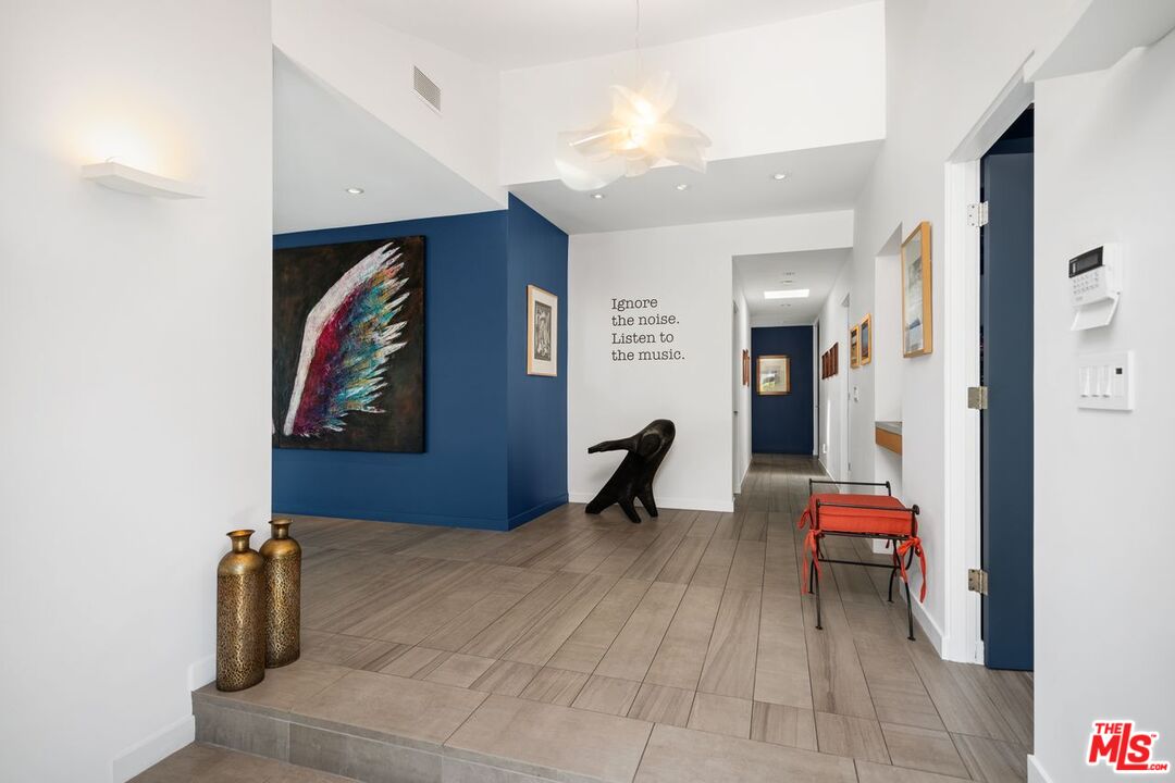 MLS #25516157 image #23