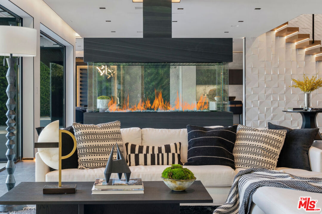 MLS #25516777 image #15