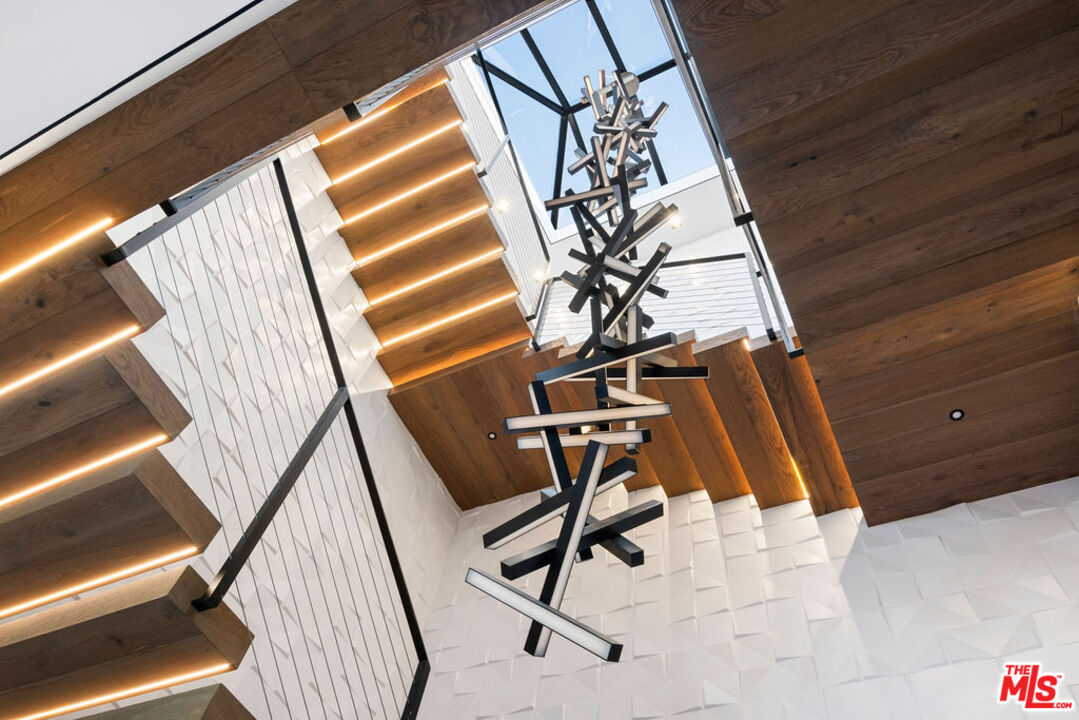 MLS #25516777 image #22