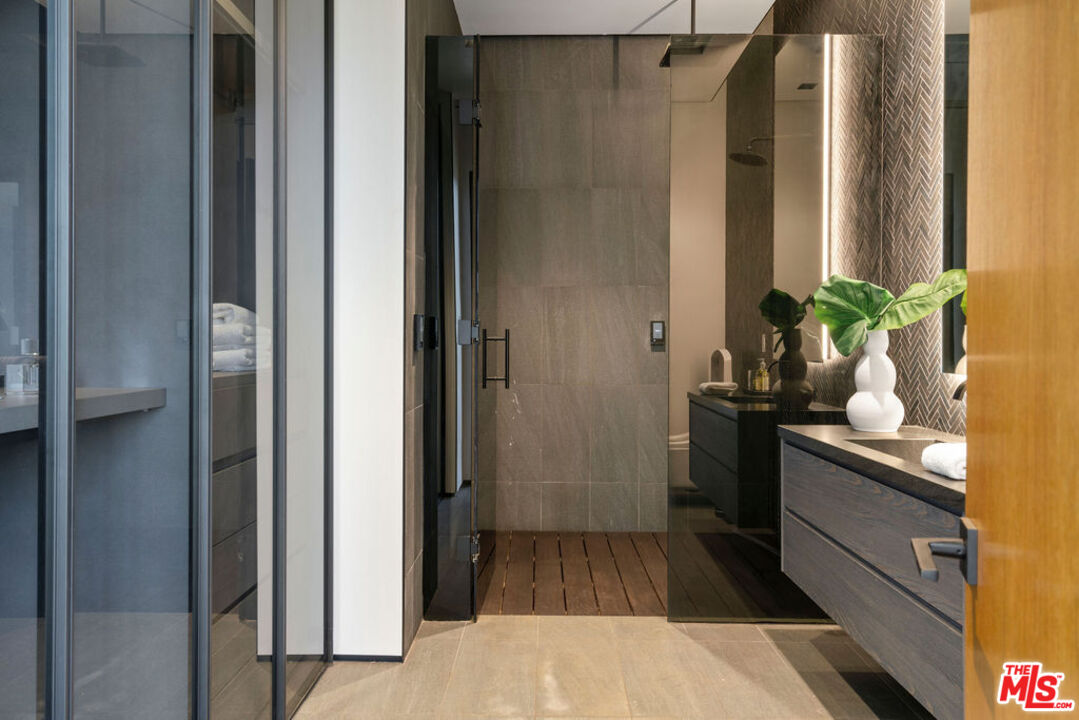 MLS #25516777 image #39