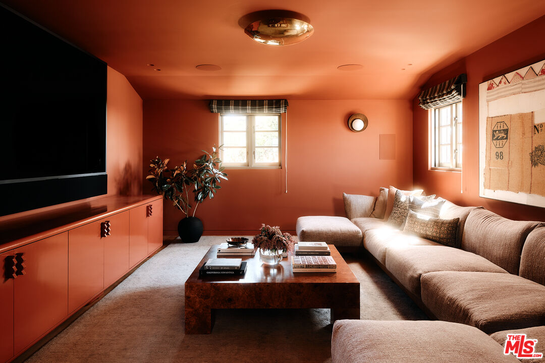 MLS #25516923 image #16