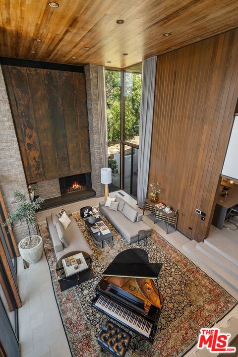 MLS #25517505 image #16