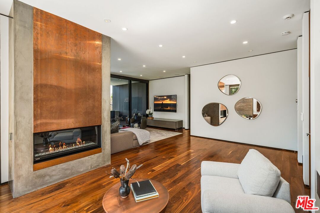 MLS #25517505 image #31