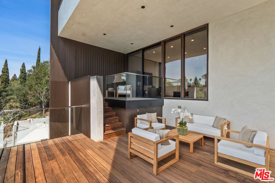 MLS #25517505 image #33