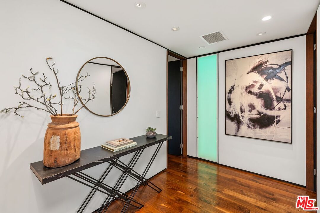 MLS #25517505 image #34