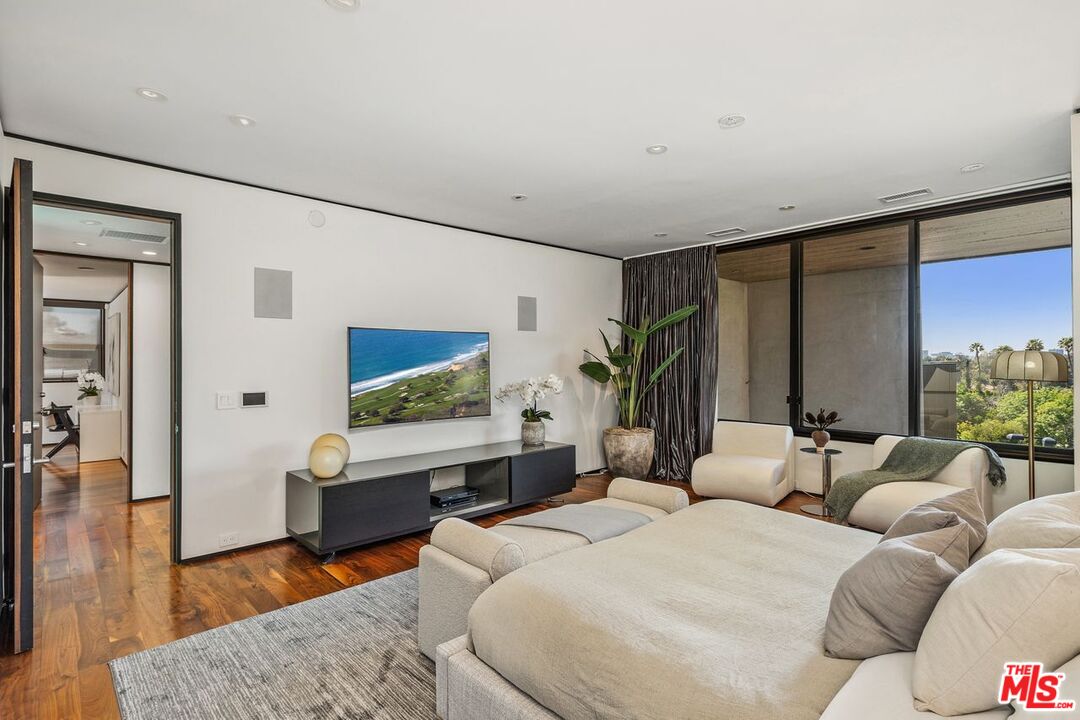 MLS #25517505 image #37