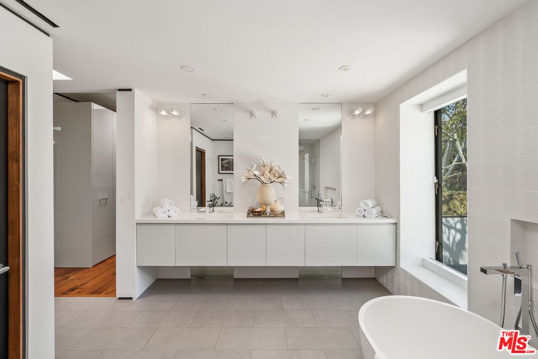 MLS #25517505 image #39