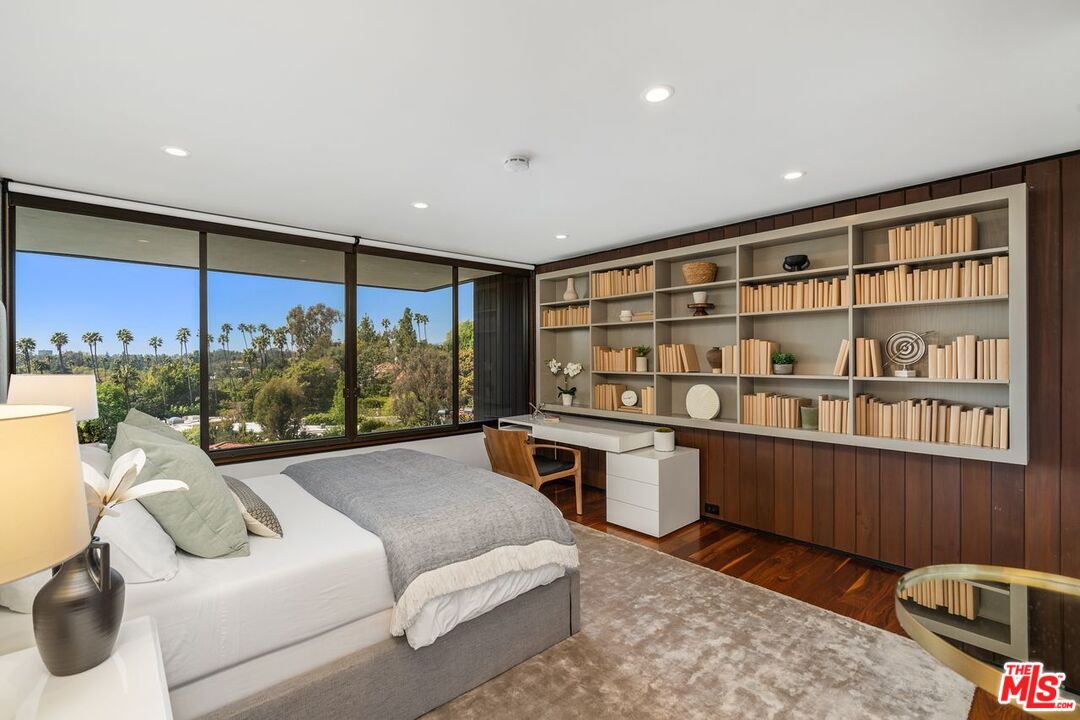 MLS #25517505 image #43