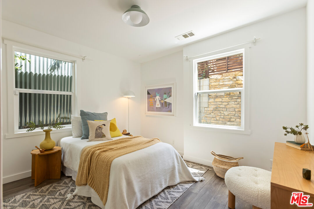 MLS #25517871 image #16