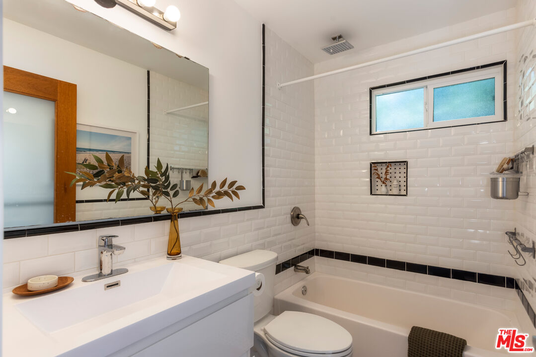 MLS #25517871 image #22