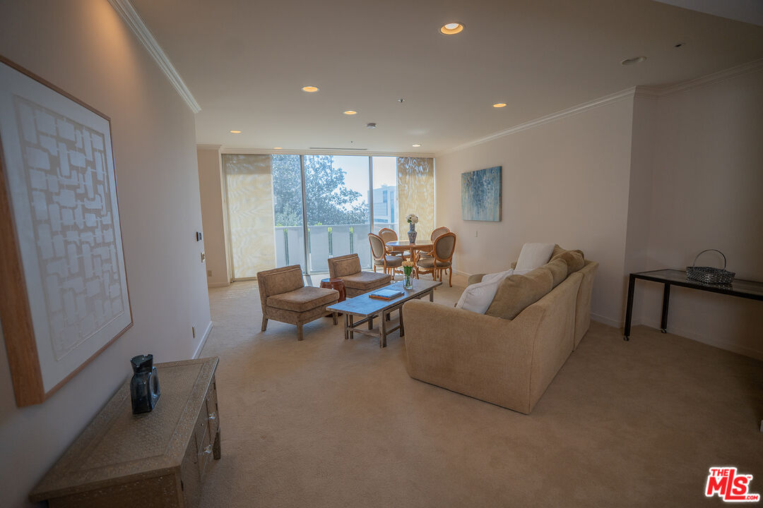 MLS #25517945 image #1