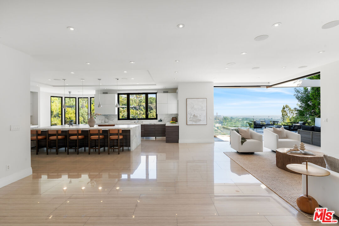 MLS #25518361 image #1