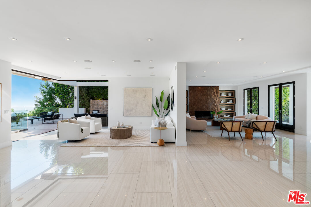 MLS #25518361 image #27