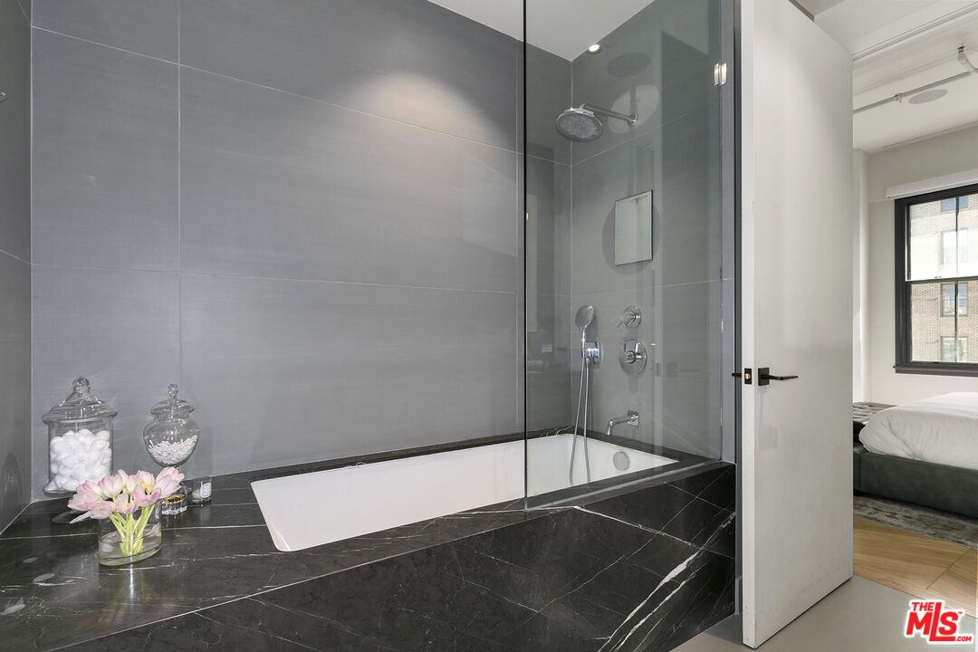 MLS #25518509 image #12