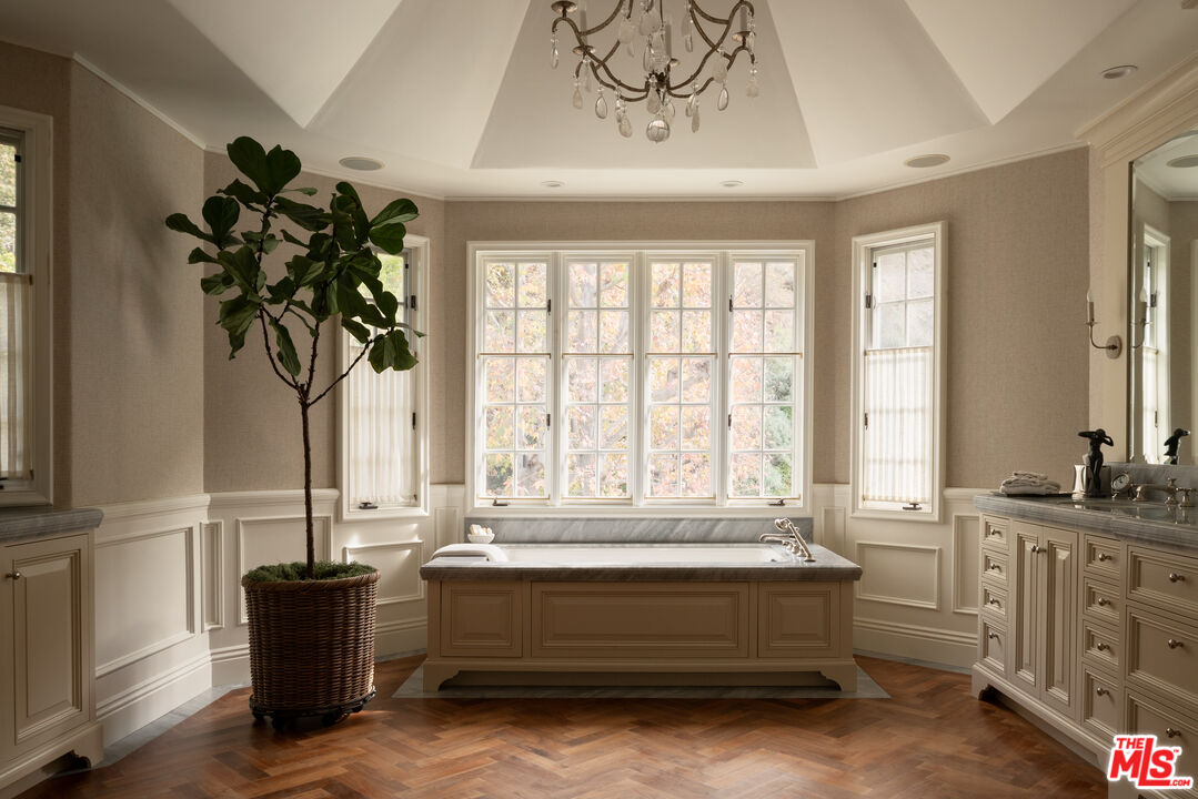 MLS #25518613 image #17