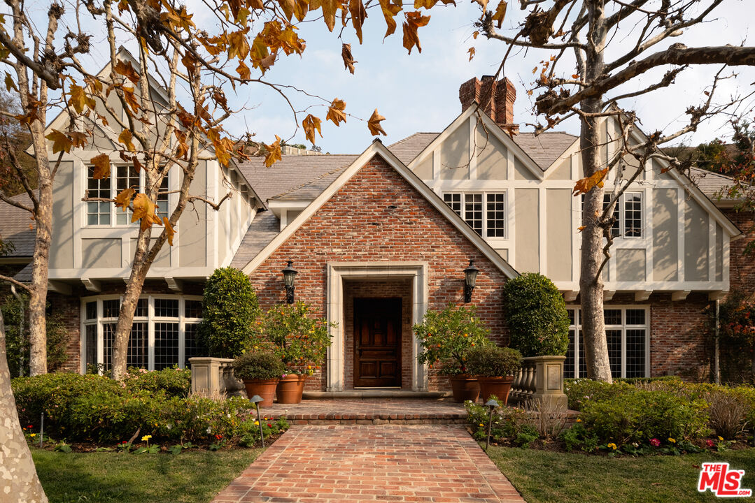 MLS #25518613 image #1