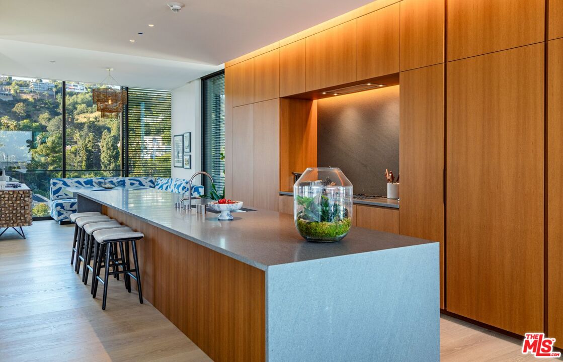 MLS #25519275 image #8