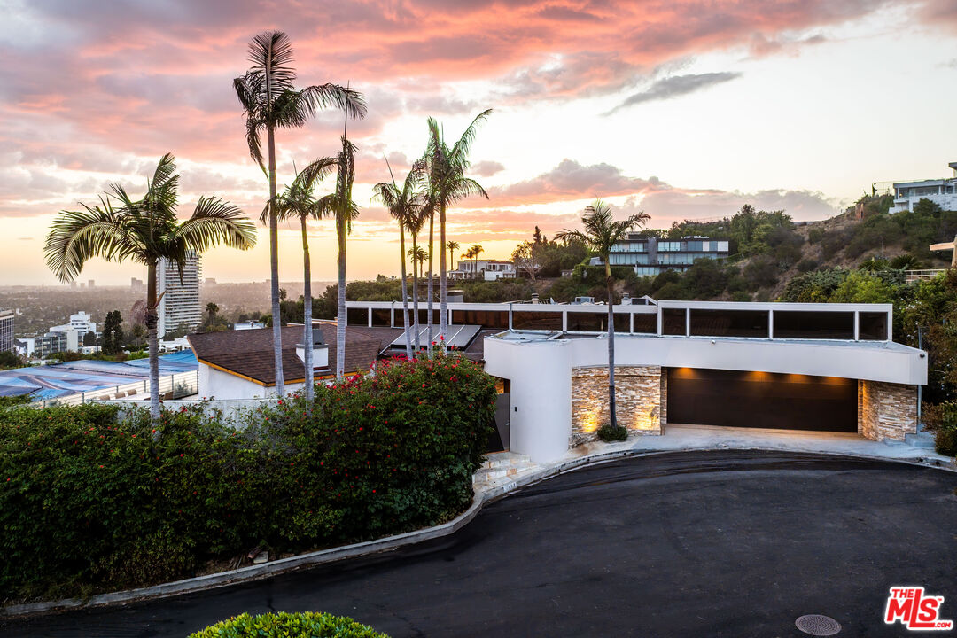 MLS #25519611 image #0