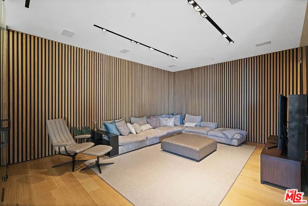 MLS #25521807 image #12