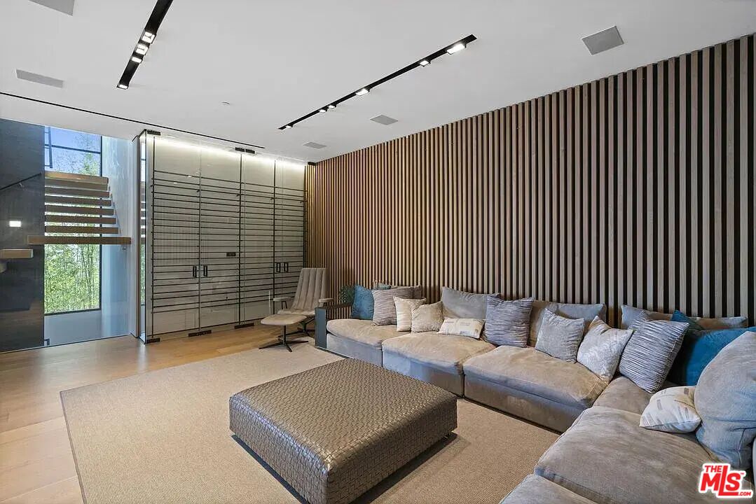 MLS #25521807 image #13