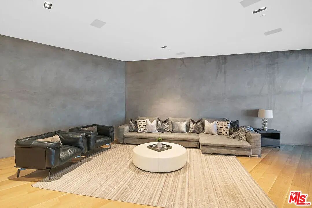 MLS #25521807 image #15