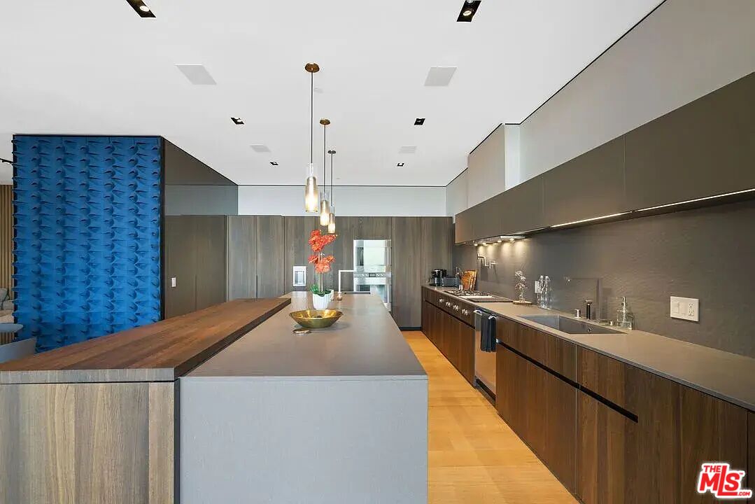 MLS #25521807 image #17