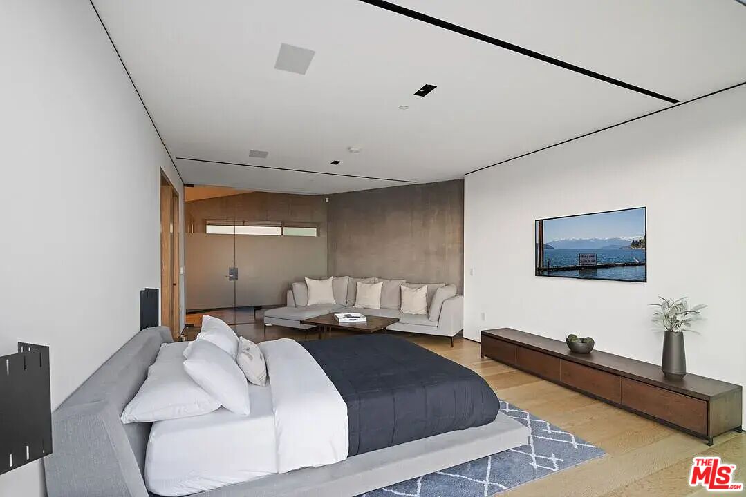 MLS #25521807 image #23