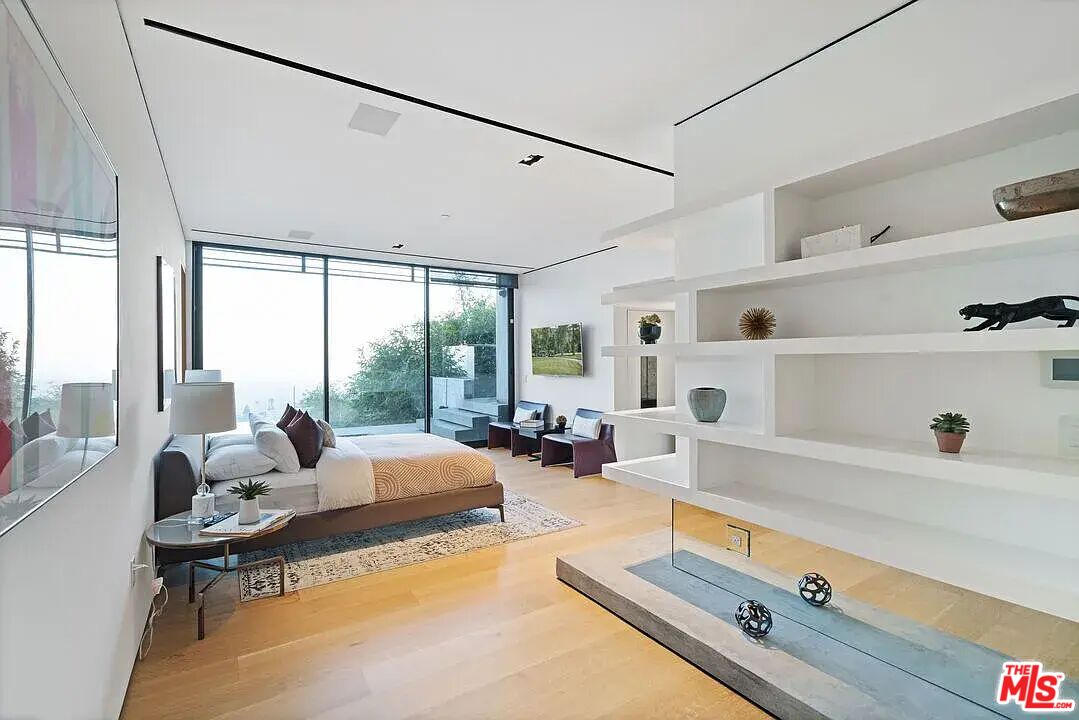 MLS #25521807 image #24