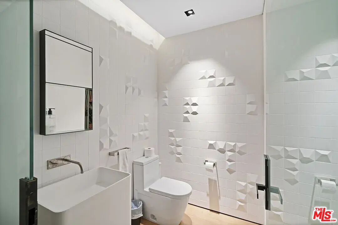 MLS #25521807 image #29