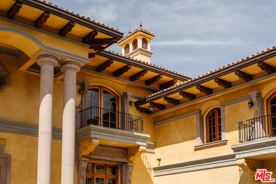 MLS #25522011 image #2