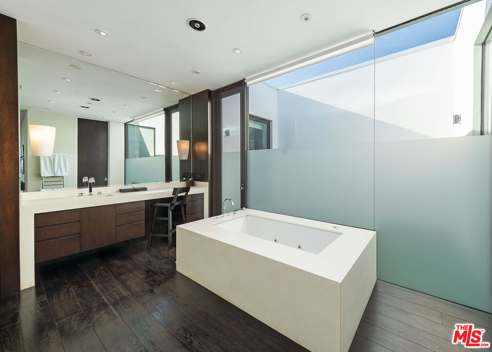 MLS #25522541 image #23