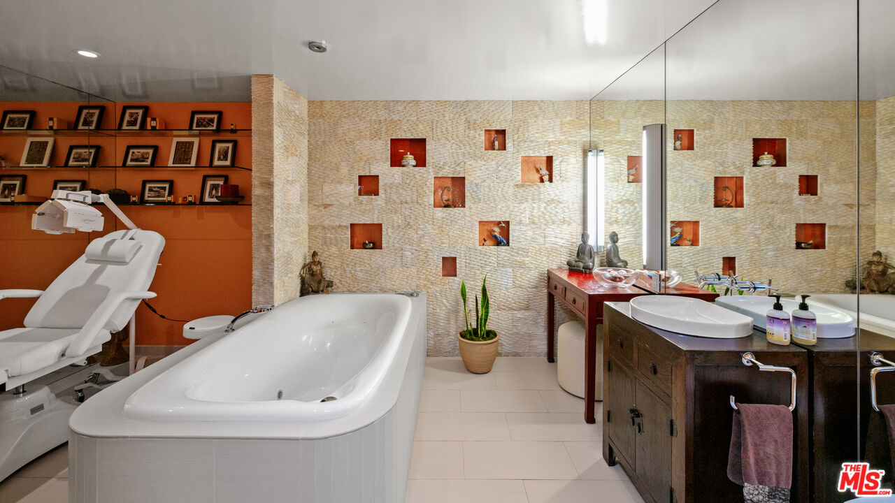 MLS #25523207 image #28