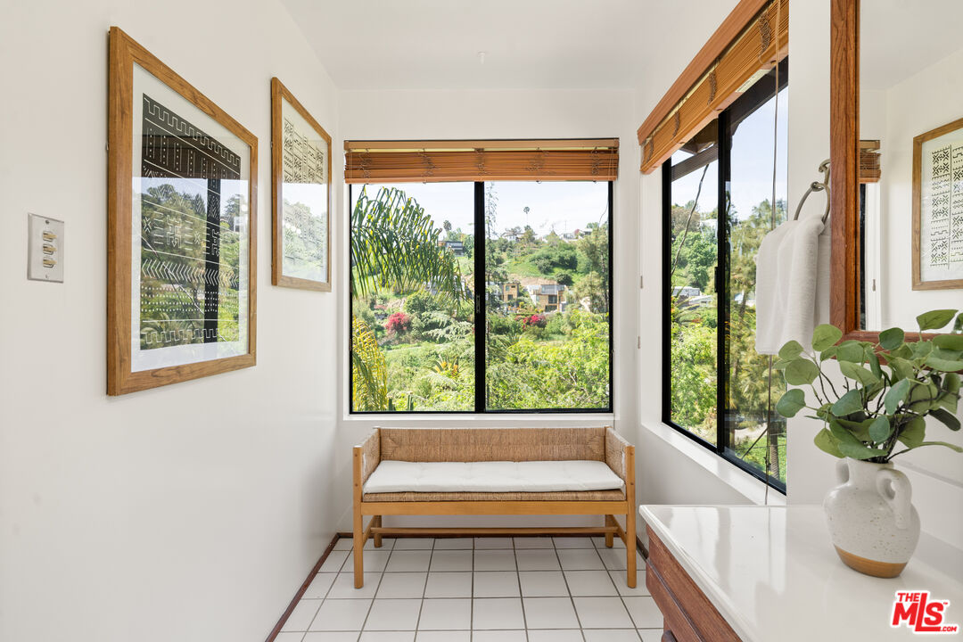 MLS #25523793 image #10