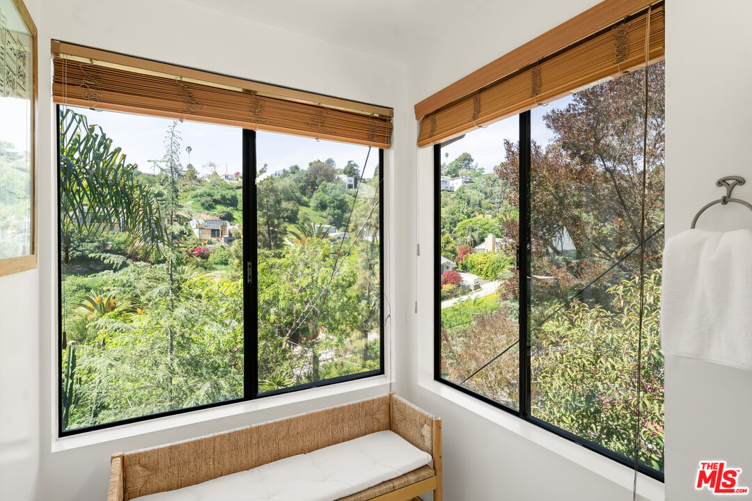 MLS #25523793 image #12