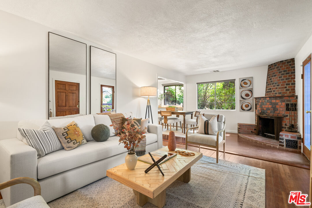 MLS #25523793 image #2