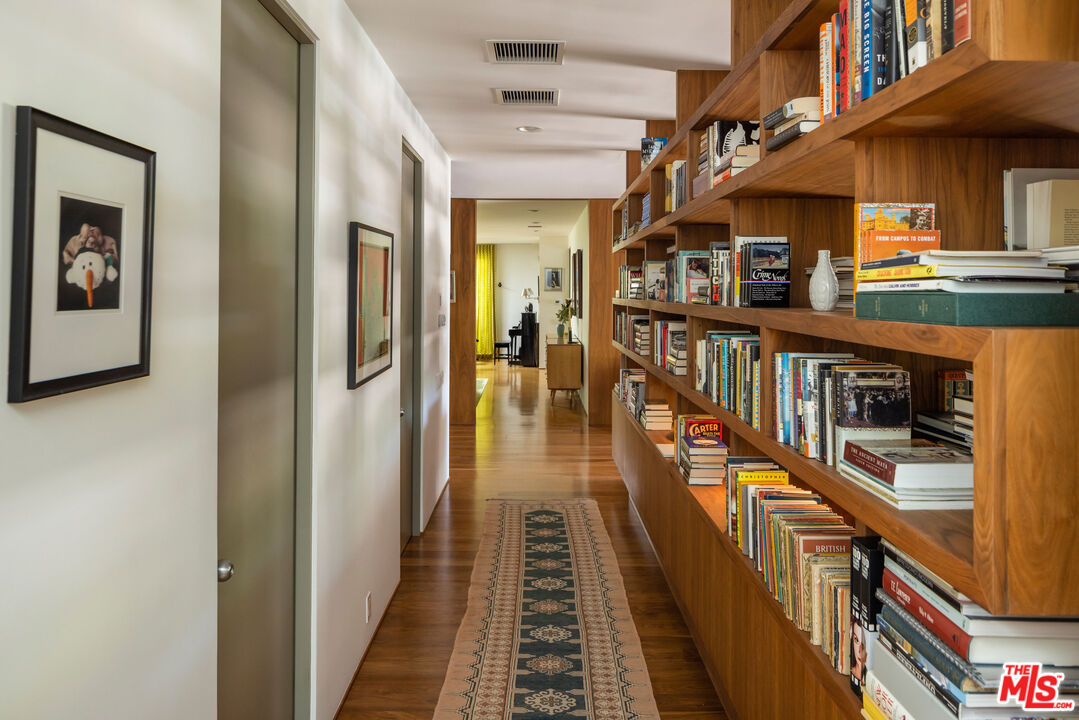 MLS #25524921 image #23