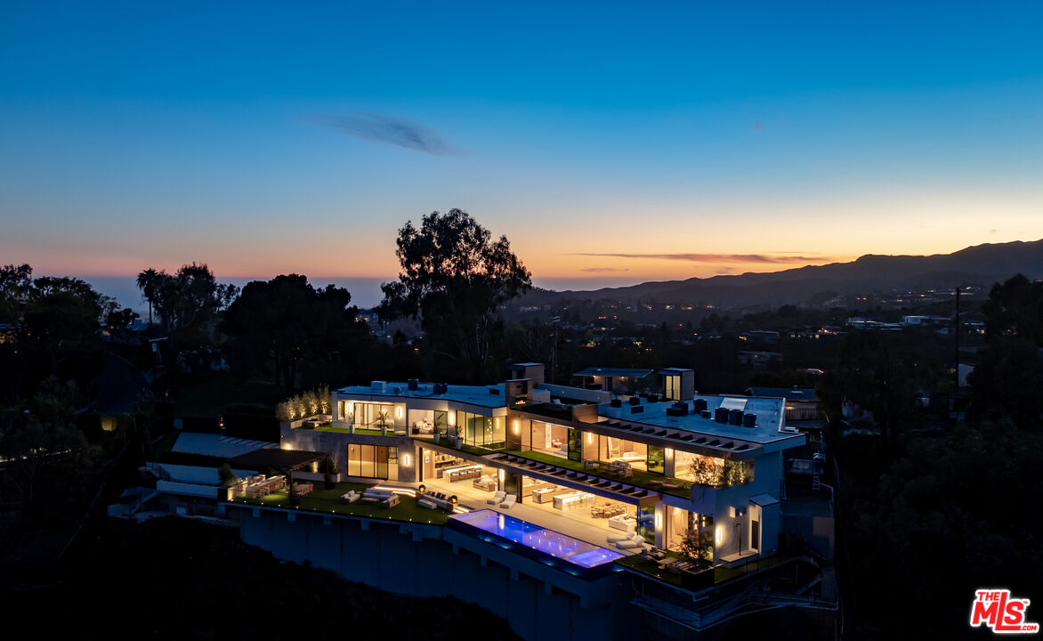 MLS #25525103 image #0