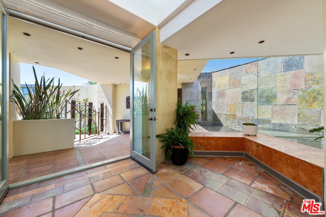 MLS #25525119 image #23